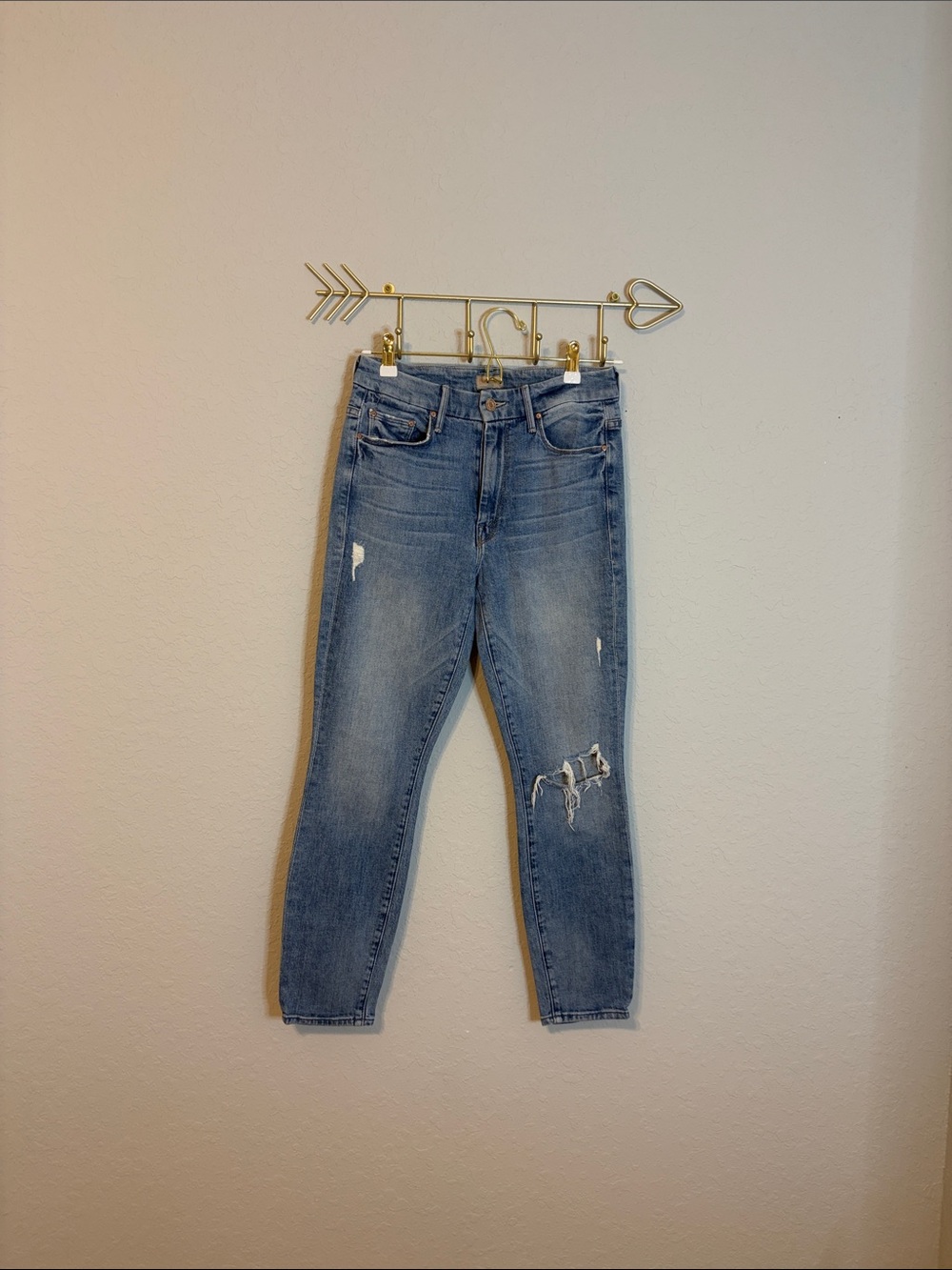 MOTHER High Waisted Looker Crop Distressed Jeans Size 26